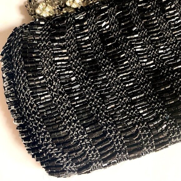 Vintage Knit Crochet beaded Antique Style  Little Evening Wear Purse - Picture 2 of 8
